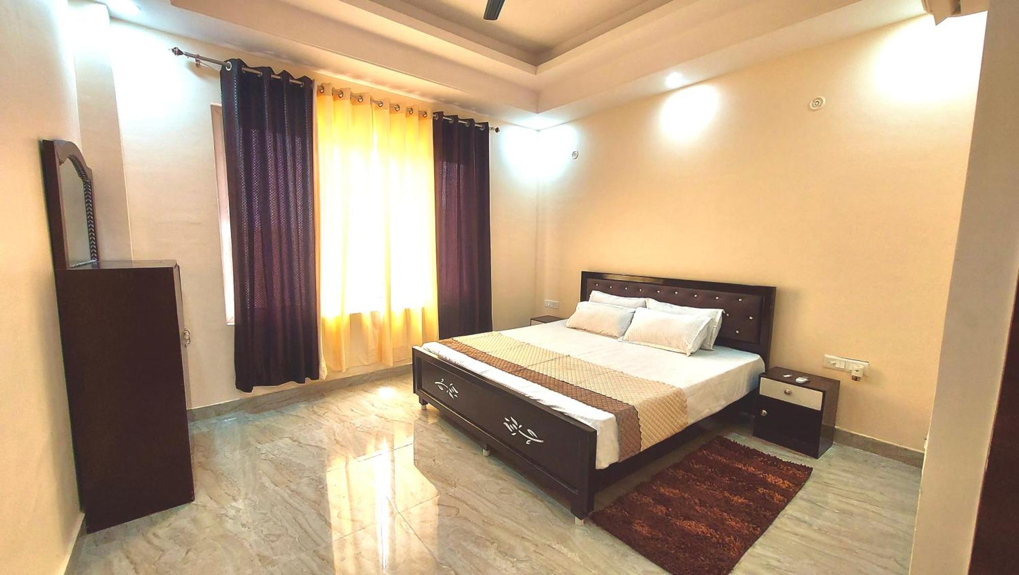 Ramalayam Inn Ayodhya Exterior photo